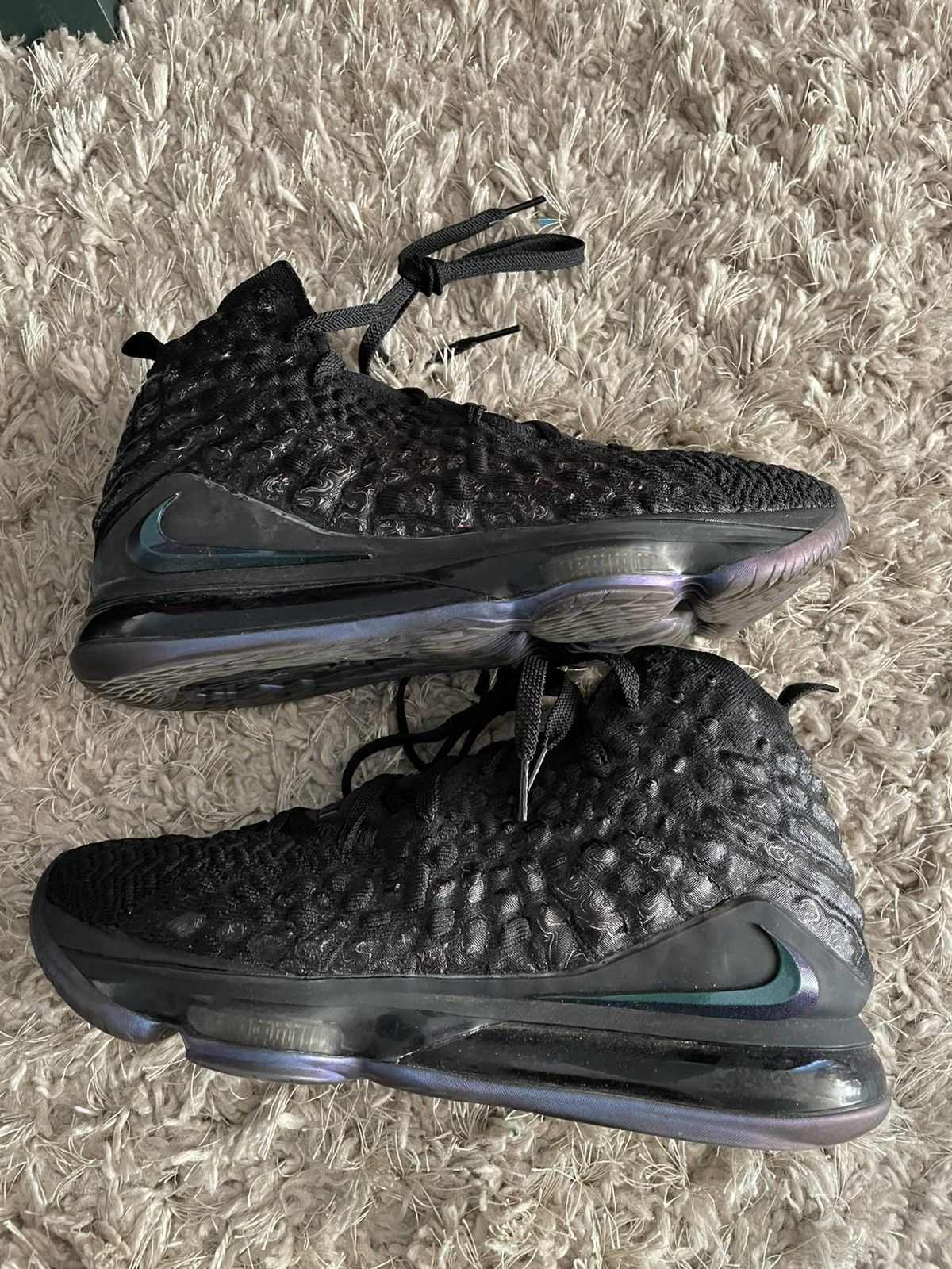 Nike Nike LeBron 17 Global Currency Size US 9 / EU 42 - 2 Thumbnail