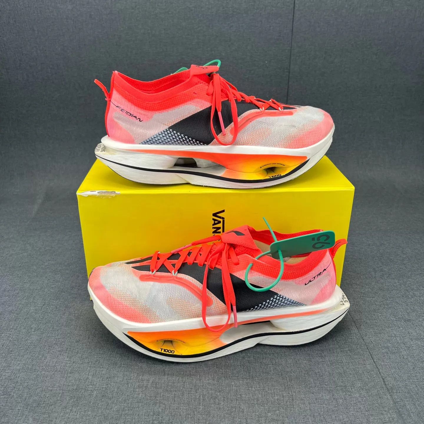 Li-Ning LI-NING Feidian 5 Ultra Fluorescent Red Size 42 Size US 9 / EU 42 - 6 Thumbnail