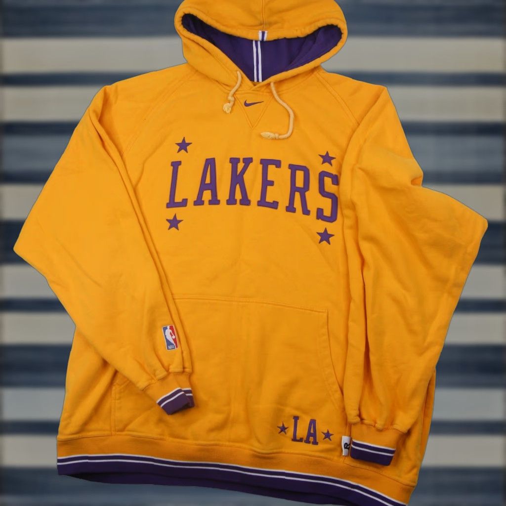 Nike VINTAGE Nike Los Angles Lakers Hoodie Mens XL Yellow Size US XL / EU 56 / 4 - 1 Thumbnail