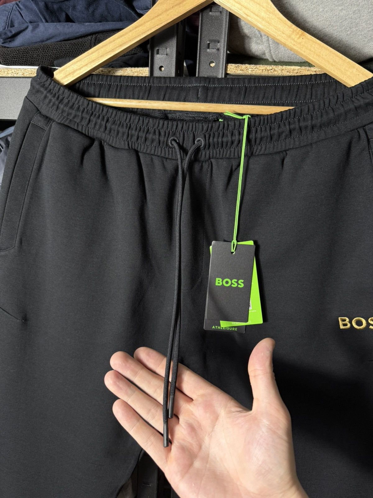 Hugo Boss NWT Hugo Boss Athleisure Joggers Mens M Black Sweatpants Size US 32 / EU 48 - 7 Thumbnail