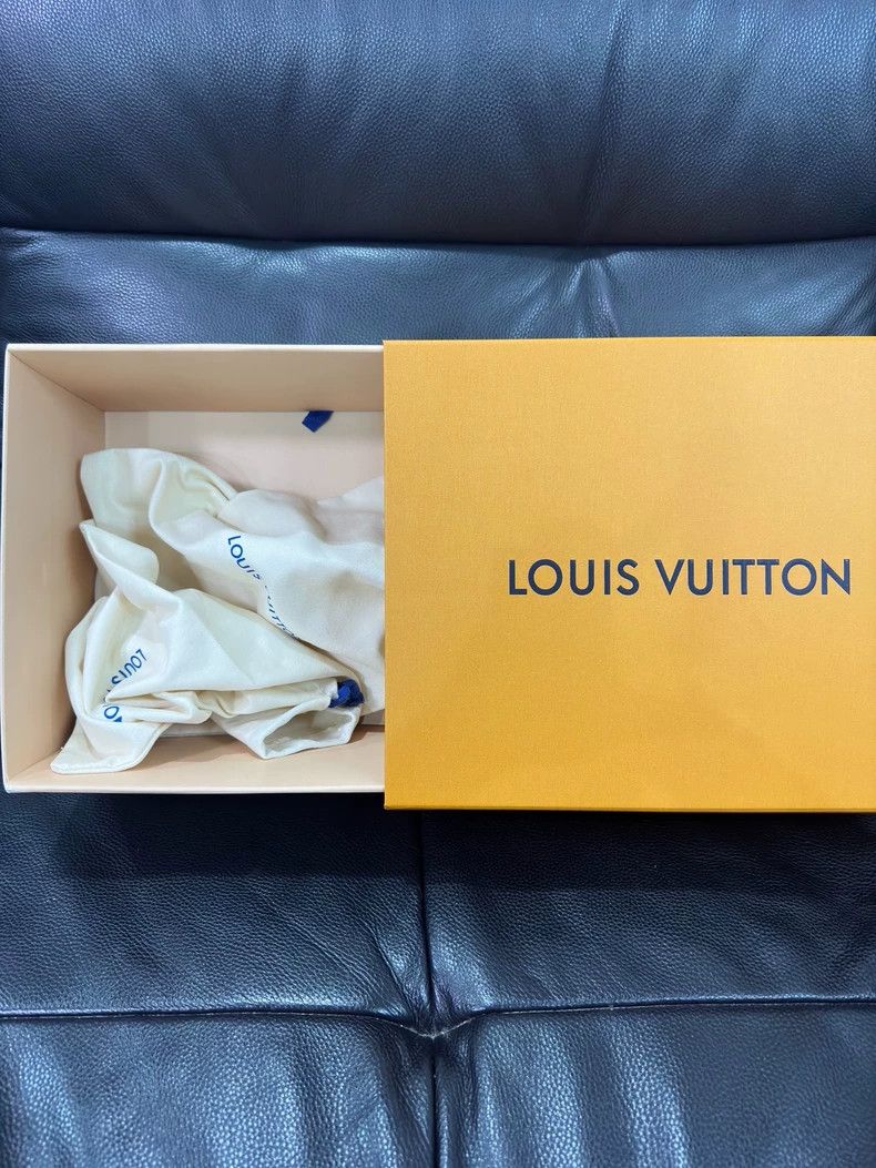 Louis Vuitton Louis Vuitton Low-top fashion board shoes Size US 8 / EU 41 - 7 Thumbnail