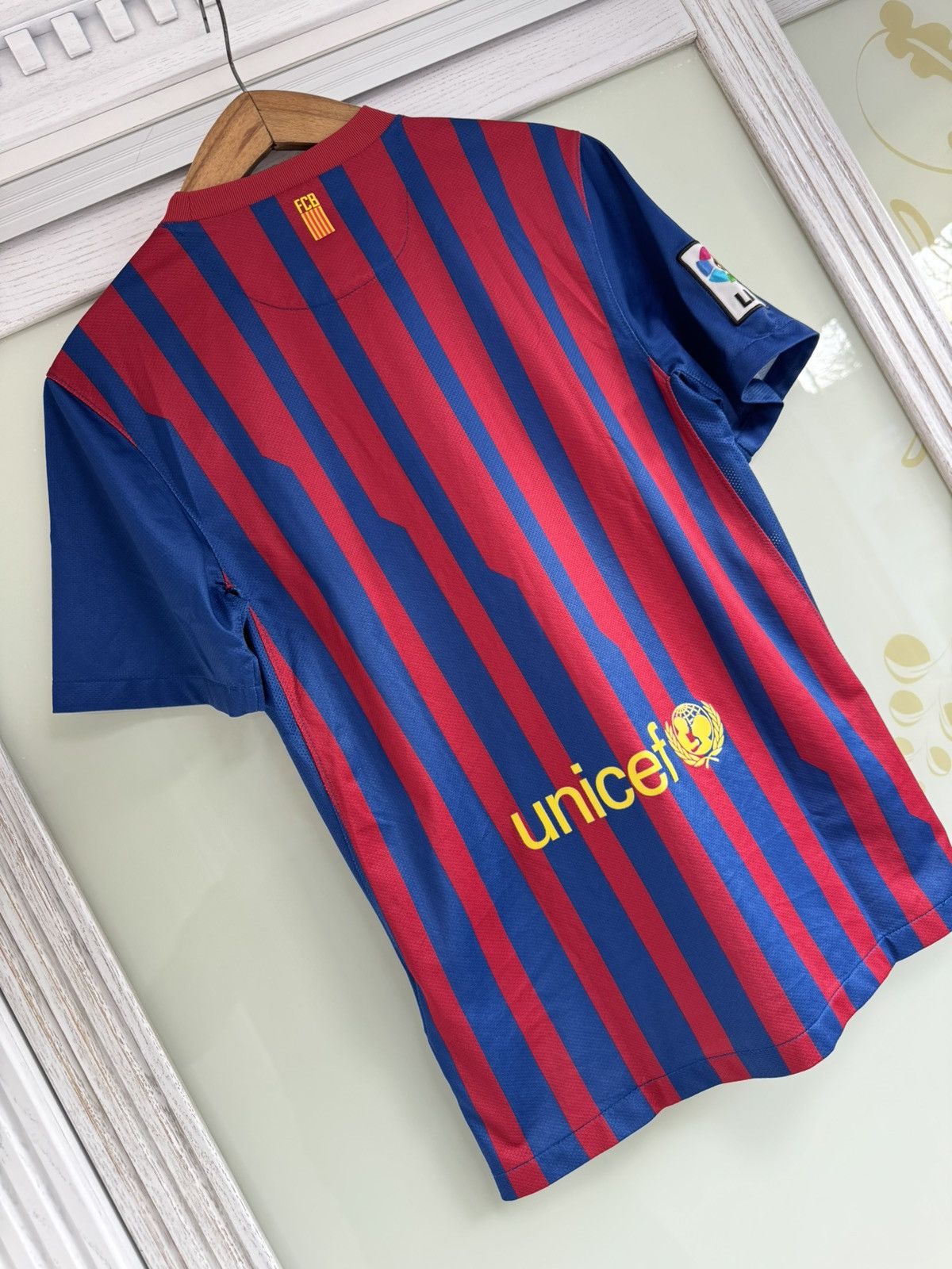 Nike Barcelona 2011-2012 Home Soccer Jersey Football Kit Shirt Size US S / EU 44-46 / 1 - 11 Thumbnail