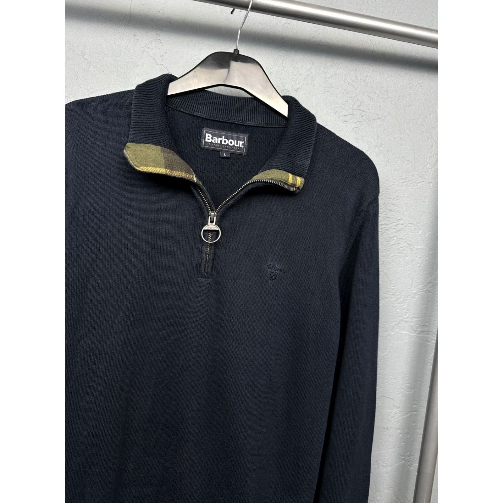 Barbour VINTAGE Barbour Mens Sweater 1/4 Zip Size L Blue Pullover 1/4 Zip Barbour Mens Sweater L Mens Clothing Blue 70s Size US L / EU 52-54 / 3 - 2 Thumbnail