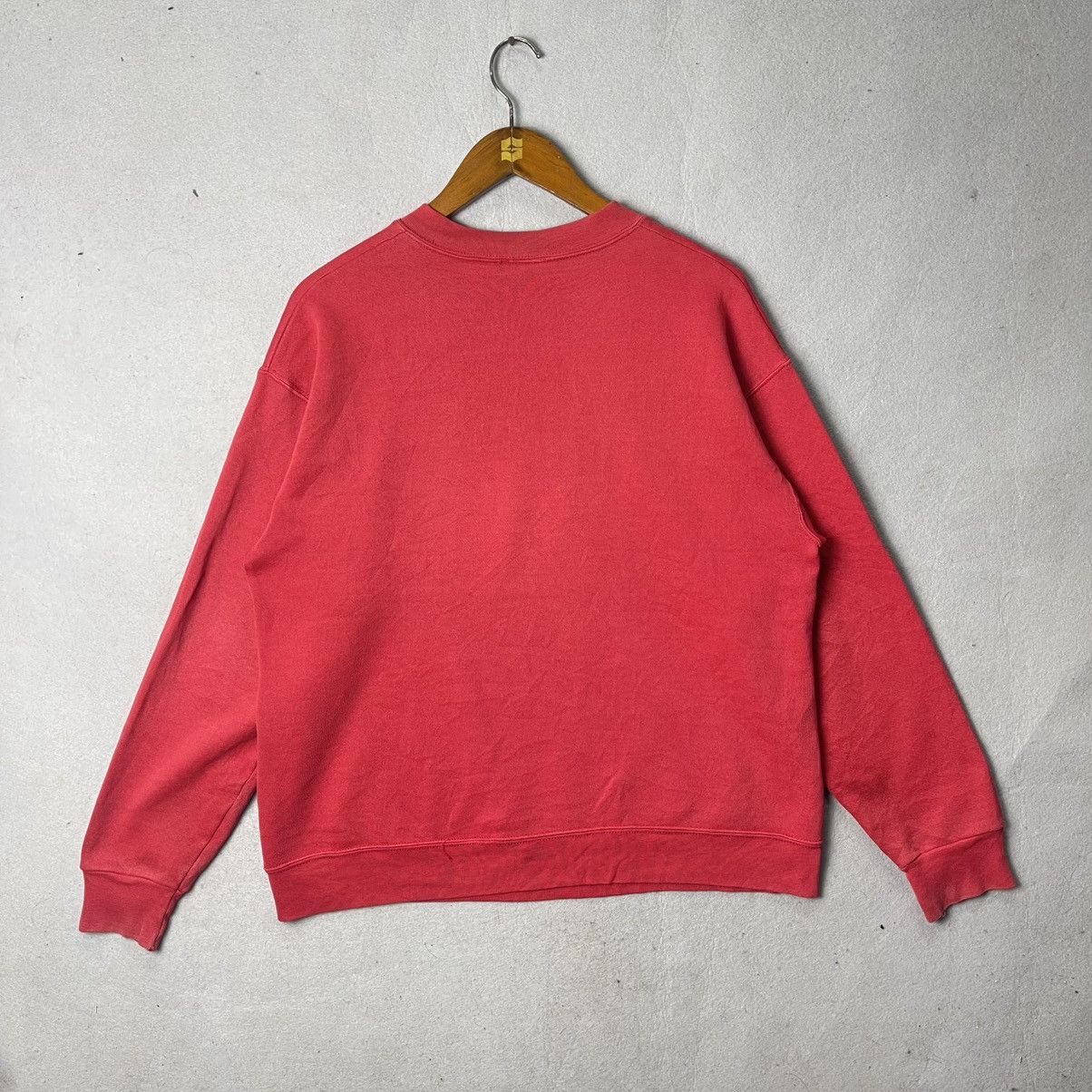 Disney Vintage Mickey & Pluto Graphic Sweatshirt (90s) Size US L / EU 52-54 / 3 - 6 Thumbnail