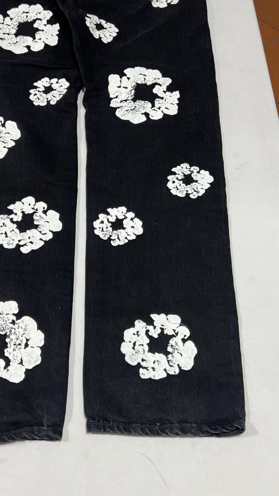 DENIM TEARS × Levi's Denim Tears Black Cotton Wreath Jeans Size US 36 / EU 52 - 16 Thumbnail