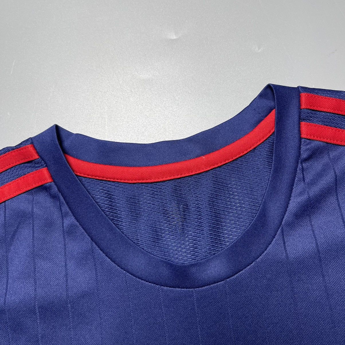 Vintage MANCHESTER UNITED ADIDAS 2015/2016 FOOTBALL TRAINING JERSEY Size US L / EU 52-54 / 3 - 4 Thumbnail