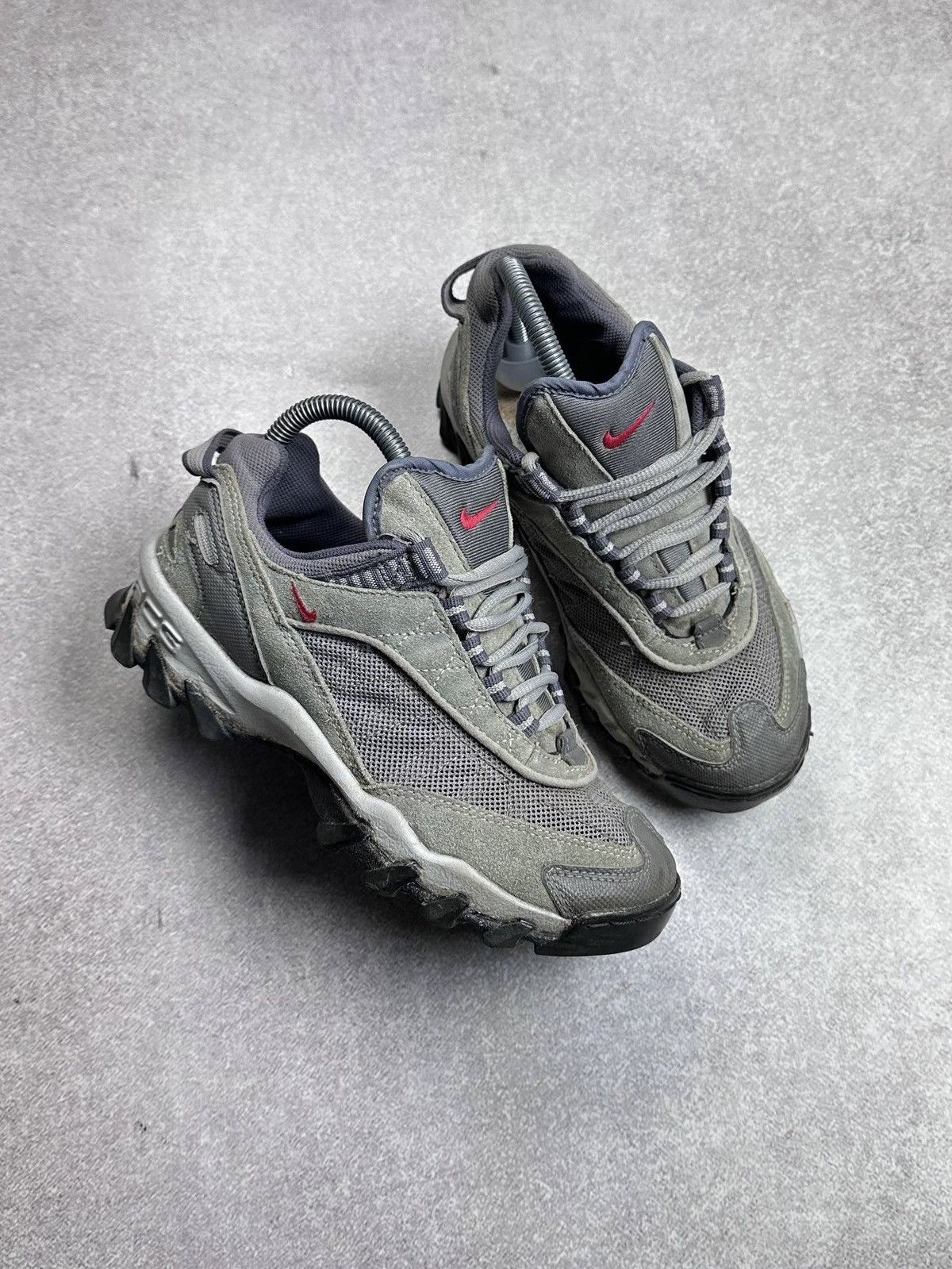 Nike ACG Vintage 00s Nike ACG Gorpcore Womans Sneakers Rare US 7 Size US 7 / IT 37 - 1 Thumbnail