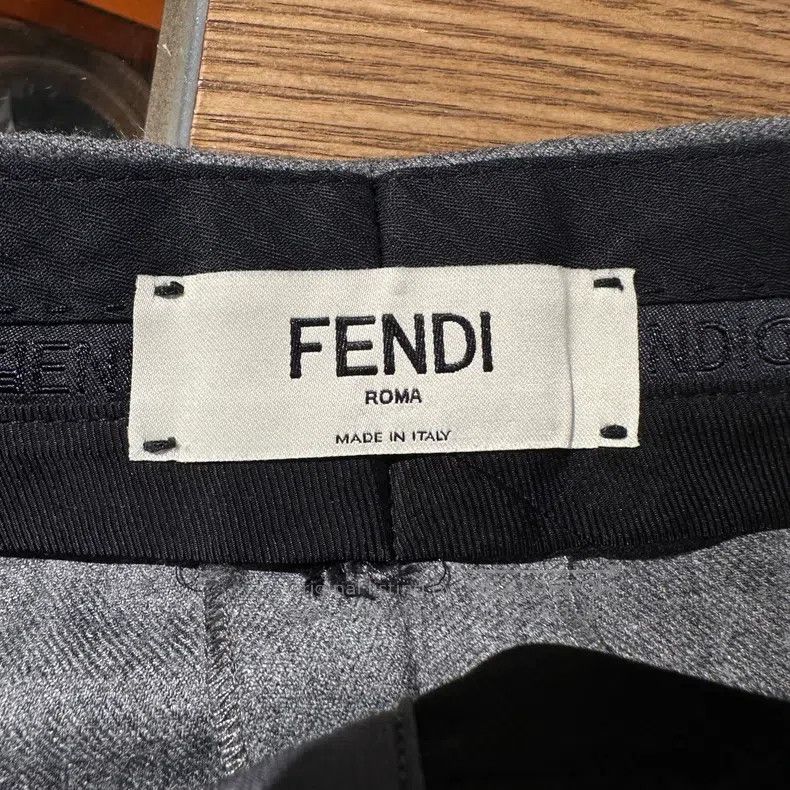 Fendi Fendi Gold button two-piece design skirt pants Size 25" / US 0 / IT 36 - 3 Thumbnail