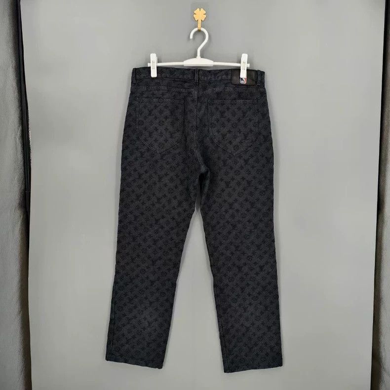 Louis Vuitton louis vuitton nba collaboration logo jeans-2507 Size US 34 / EU 50 - 2 Thumbnail