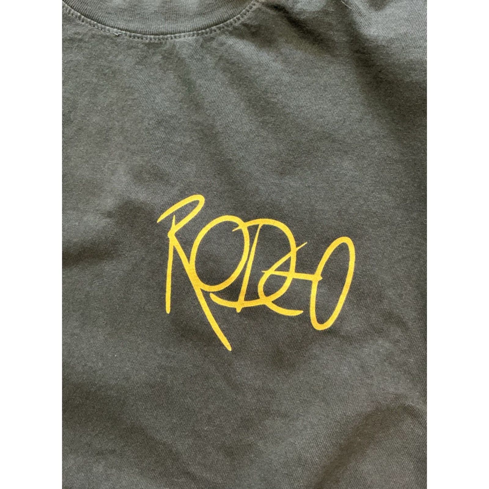 Vintage VINTAGE Rodeo California Graphic Crewneck T-Shirt Green Yellow Sz. L Mens Size US L / EU 52-54 / 3 - 6 Thumbnail