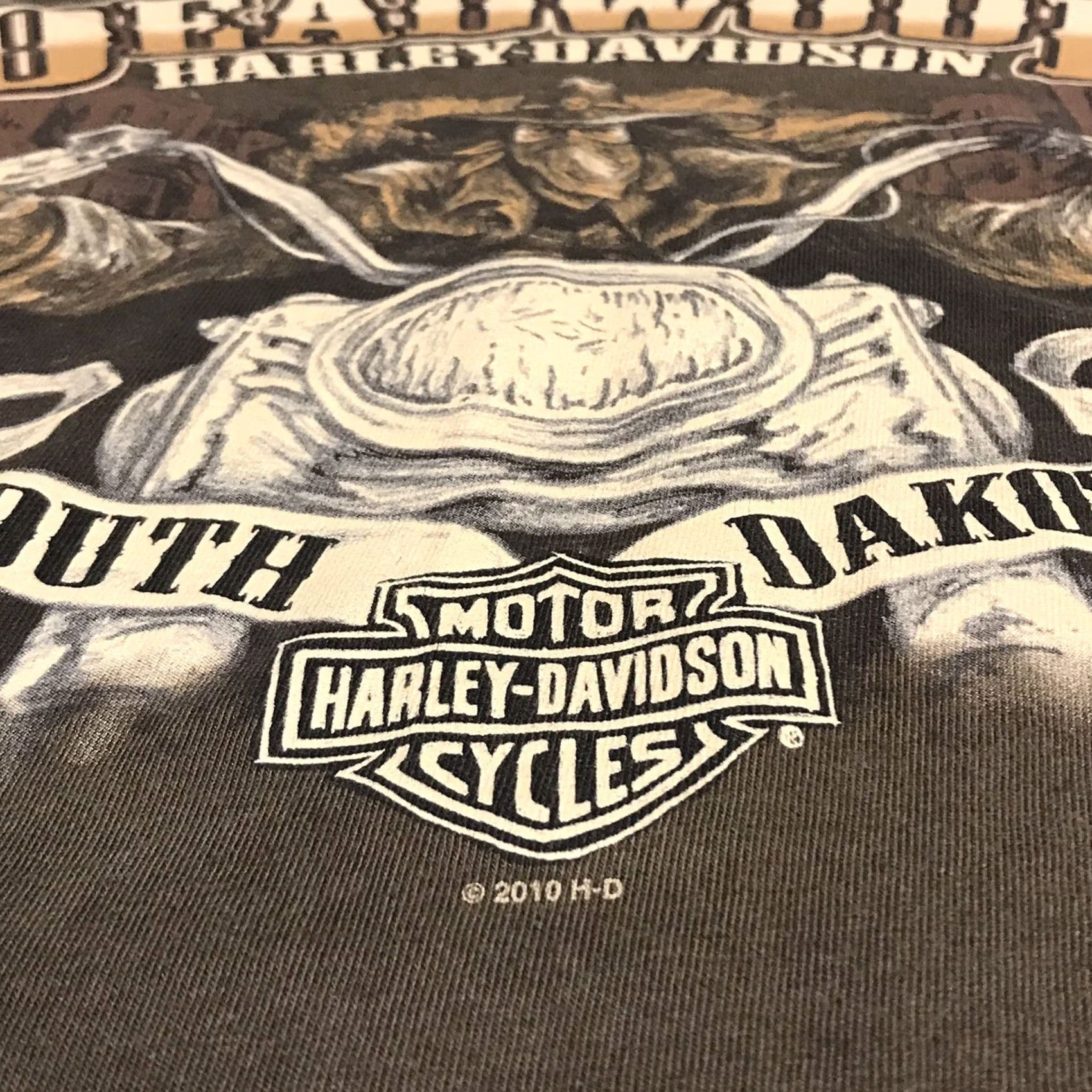 Harley Davidson Harley-Davidson Men T-Shirt Brown Deadwood Bandit Graphic 2XL Crew Neck Short Sleeve USA Western Vintage No Size US XXL / EU 58 / 5 - 6 Thumbnail