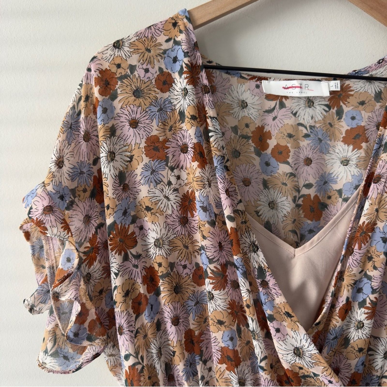 ASTR The Label Astr the Label Revolve Multicolor Flutter Sleeve Mini Dress Size L / US 10 / IT 46 - 5 Thumbnail