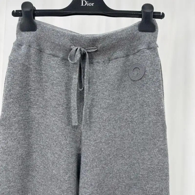Burberry Burberry Gray Wool Logo Knit Casual Pants. Size 23" - 3 Thumbnail