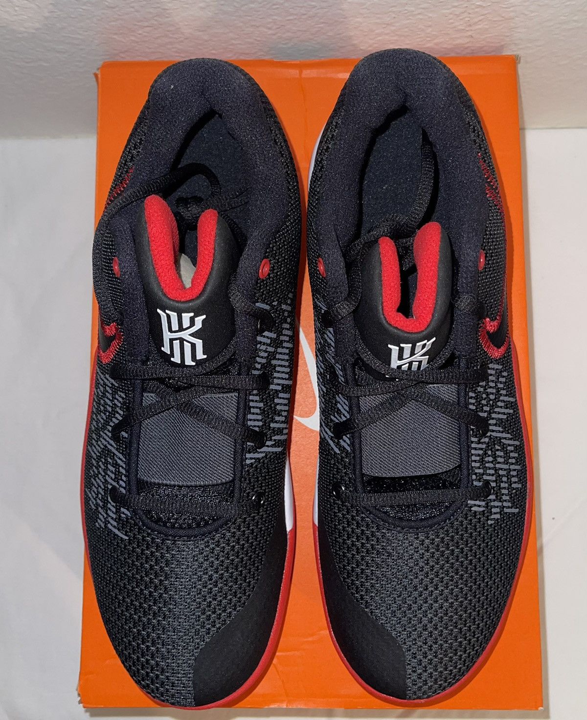Nike Kyrie Flytrap 2 Bred - Sz 9.5 - New Size US 9.5 / EU 42-43 - 4 Thumbnail