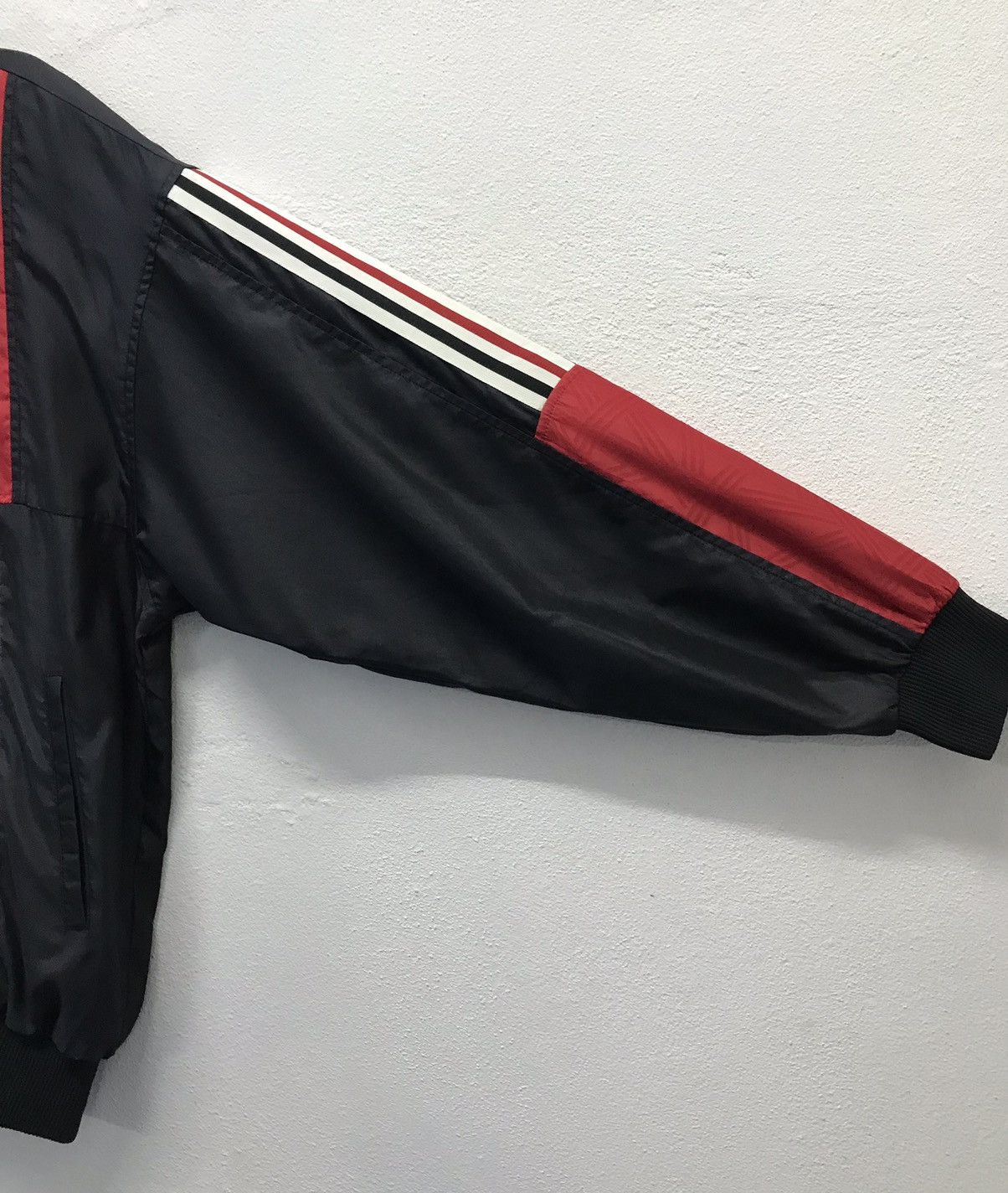 Adidas × Descente × Vintage Vintage Adidas Jacket Size US XL / EU 56 / 4 - 4 Thumbnail