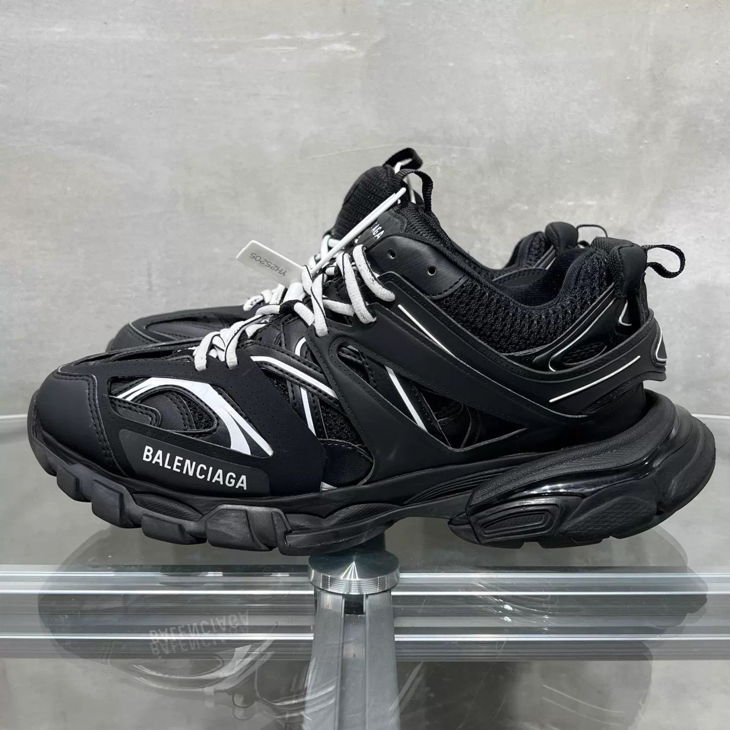 Balenciaga Balenciaga Track Dad Sneaker Black & White Size 42 Size US 9 / EU 42 - 3 Thumbnail