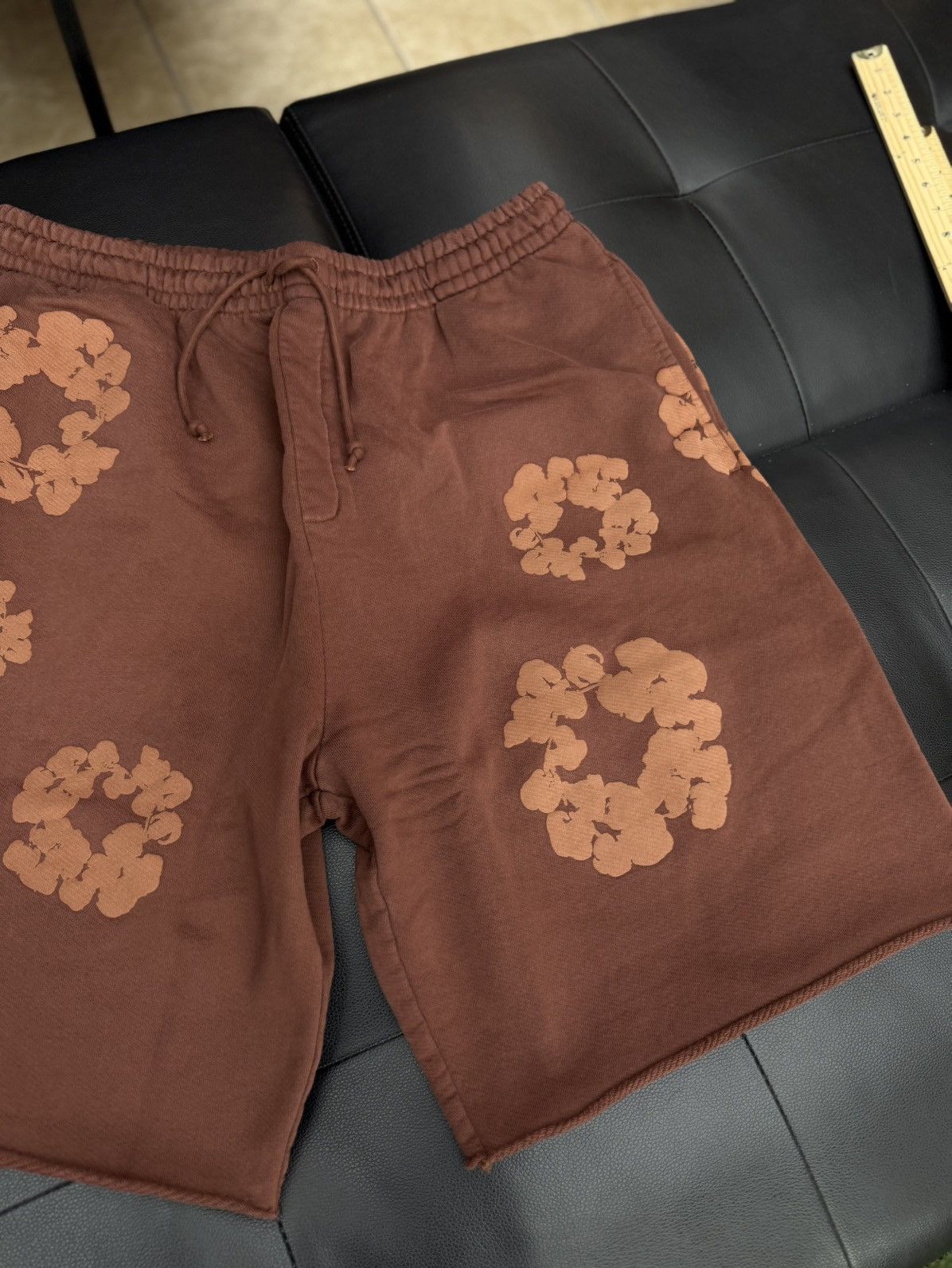 DENIM TEARS Denim Tears Shorts Cotton Wreath Size XL Brown 2025 Size US 34 / EU 50 - 3 Thumbnail