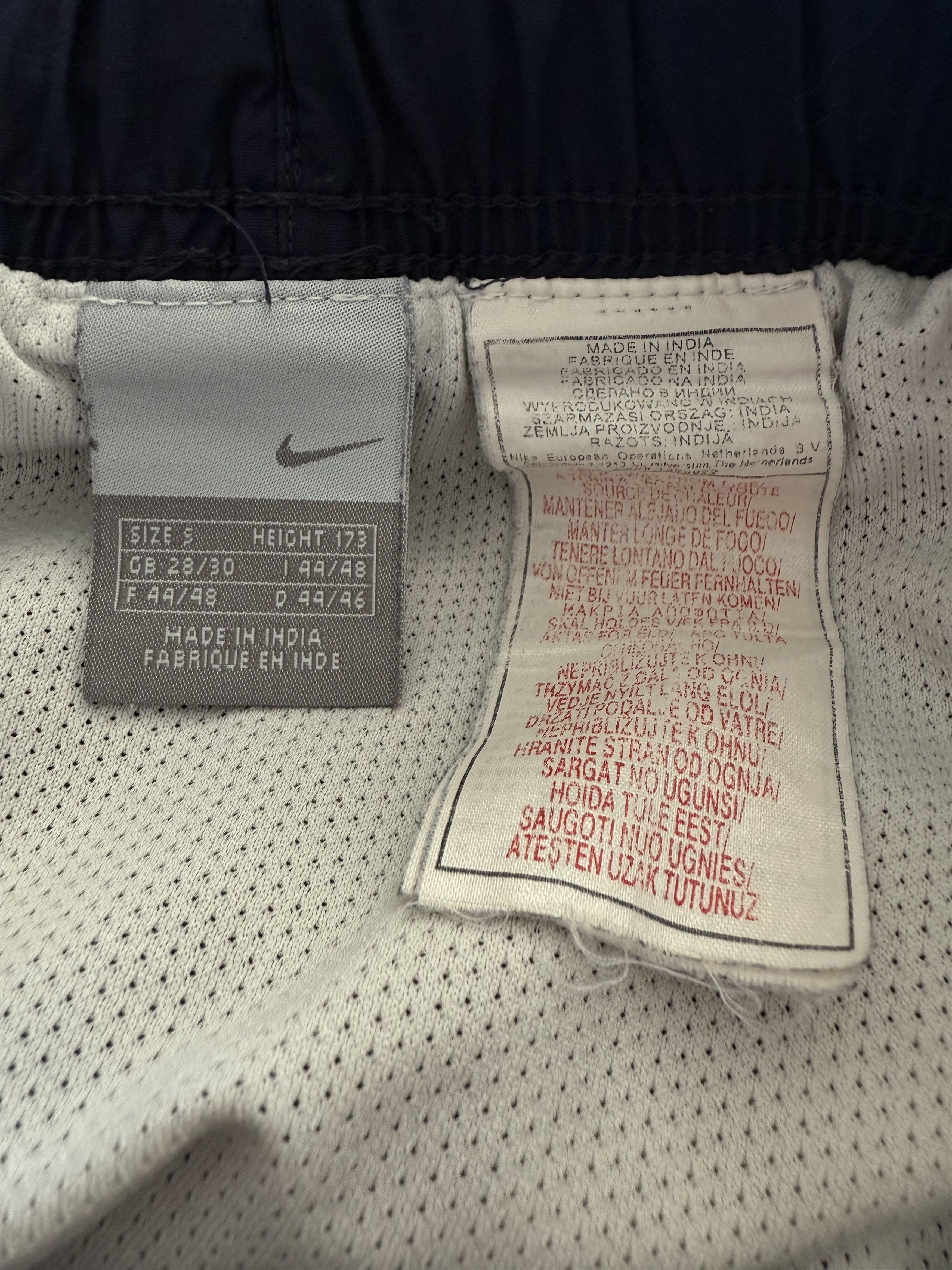 Nike Nike Vintage Nylon Shorts y2k Size US 32 / EU 48 - 7 Thumbnail
