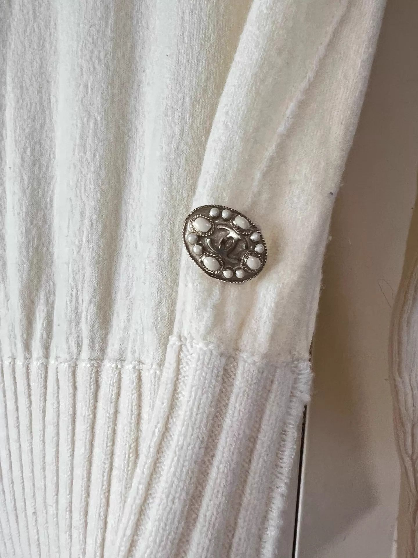 Chanel Chanel Knit Dress Ivory 38 Long Sleeve Waist-Cinched Cuff Logo Size S / US 4 / IT 40 - 4 Thumbnail