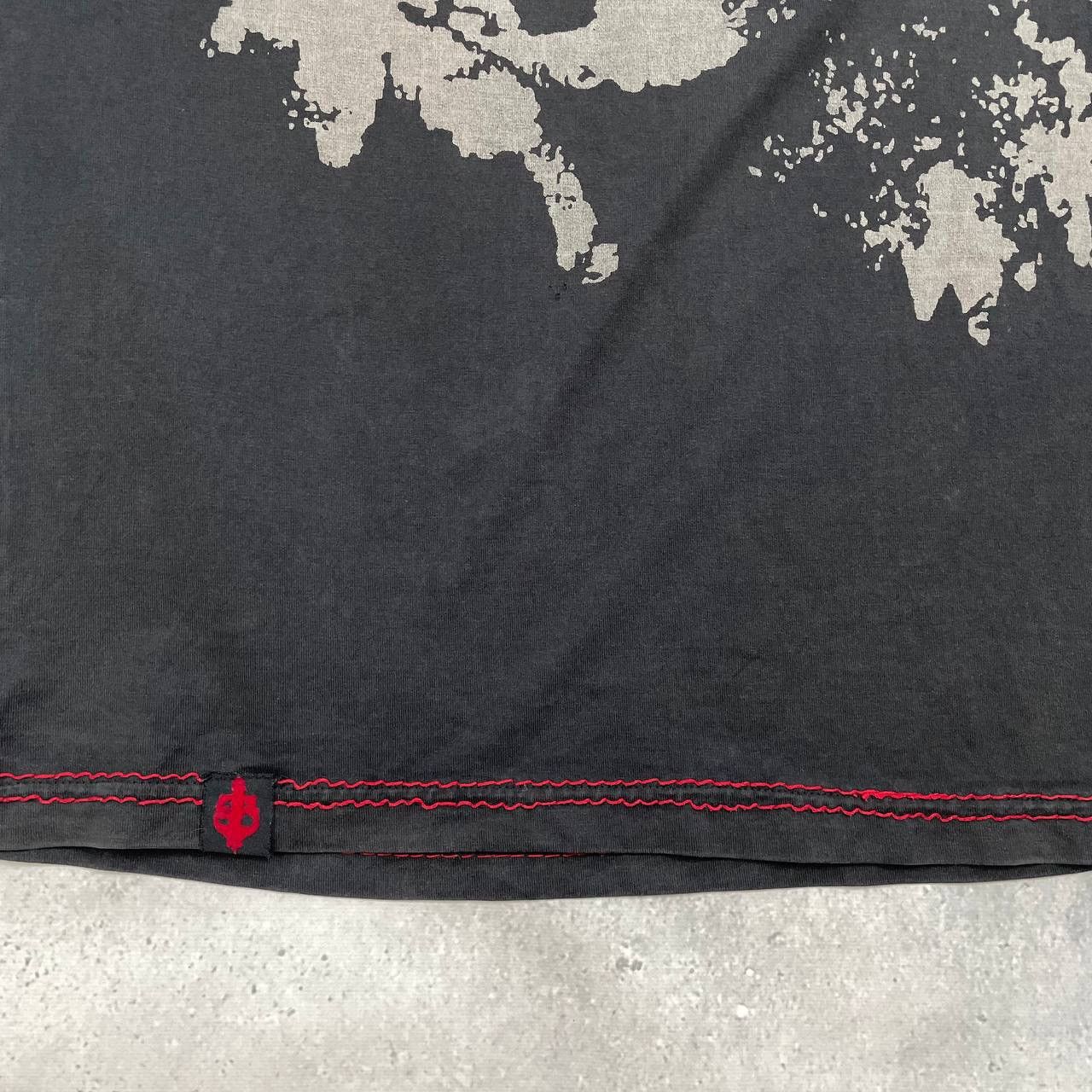 Coogi Vintage Coogi The Lucky Country Y2K T Shirt Black/ Red L Size US L / EU 52-54 / 3 - 12 Thumbnail