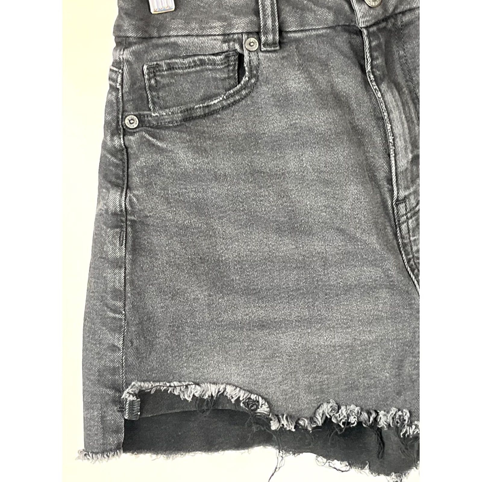 American Eagle Outfitters American Eagle Outfitters Shorts Womens 4 Cut-Off Black Cotton Blend Zip Fly Denim 5-Pocket Design Stretch Regular Vintage? No Ladies Womens Size 27" / US 4 / IT 40 - 2 Thumbnail