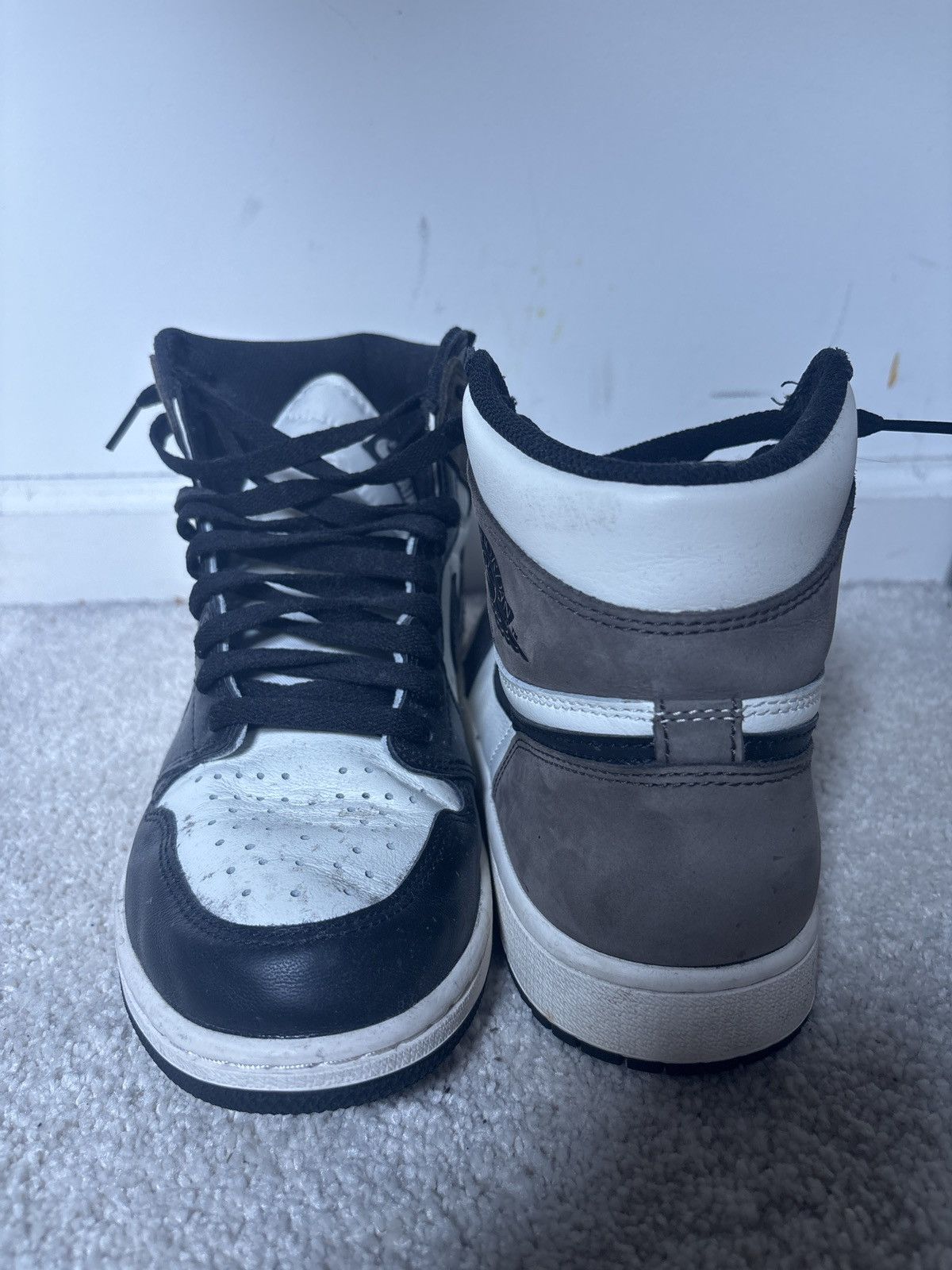 Jordan Brand Jordan 1 Retro High Mochas Size US 9 / EU 42 - 2 Thumbnail