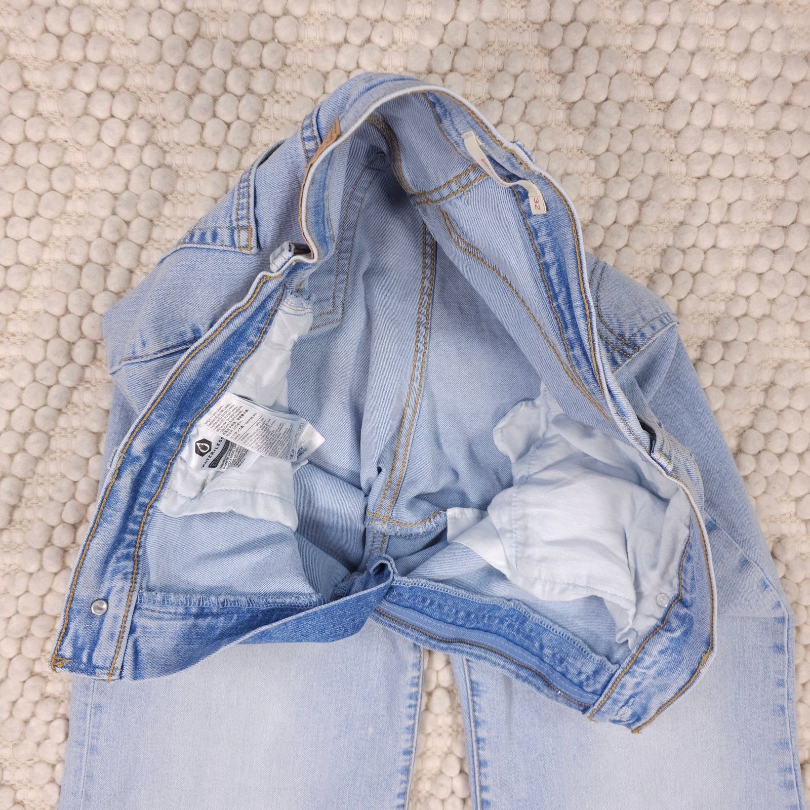 Levi's Levi's Ribcage Bell Light Wash Blue Sz 32 Size 32" / US 10 / IT 46 - 5 Thumbnail