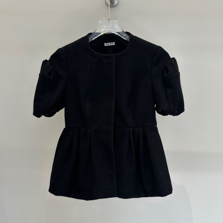 Miu Miu Miu Miu black wool round-neck short-sleeve coat Size S / US 4 / IT 40 - 1 Thumbnail