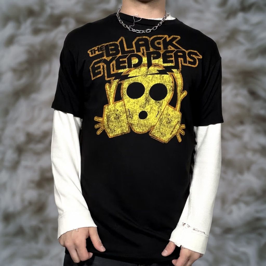 Vintage Y2K Black Eyed Peas Band Tee Shirt Mens Large Black Gas Mask Graphic Freeze Mens T-Shirt Short Sleeve Crew Neck Graphic Print Musical Eye Vintage No Size US L / EU 52-54 / 3 - 1 Thumbnail