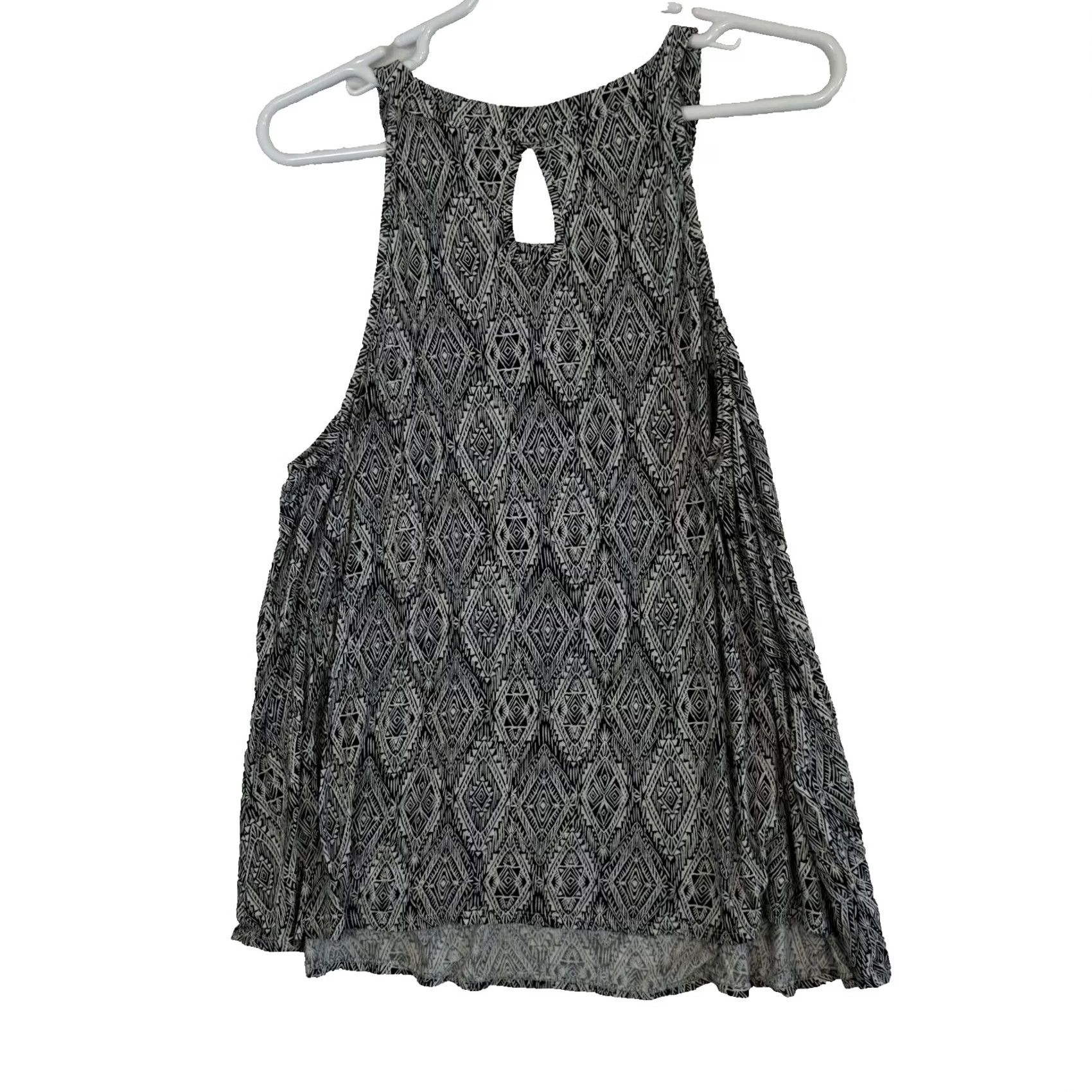 Torrid Torrid Tank Top Womens Plus Size 2 Black & White Aztec Print Halter Keyhole W321 Size XS / US 0-2 / IT 36-38 - 2 Thumbnail