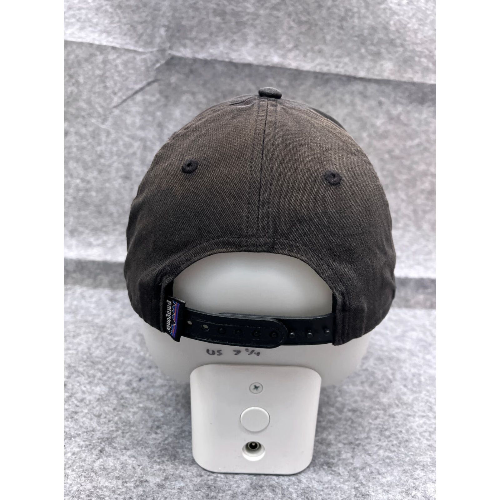Patagonia VINTAGE Patagonia Hat Cap Snap Back Adult One Size Black Fitz Roy Emroidered Size ONE SIZE - 6 Thumbnail