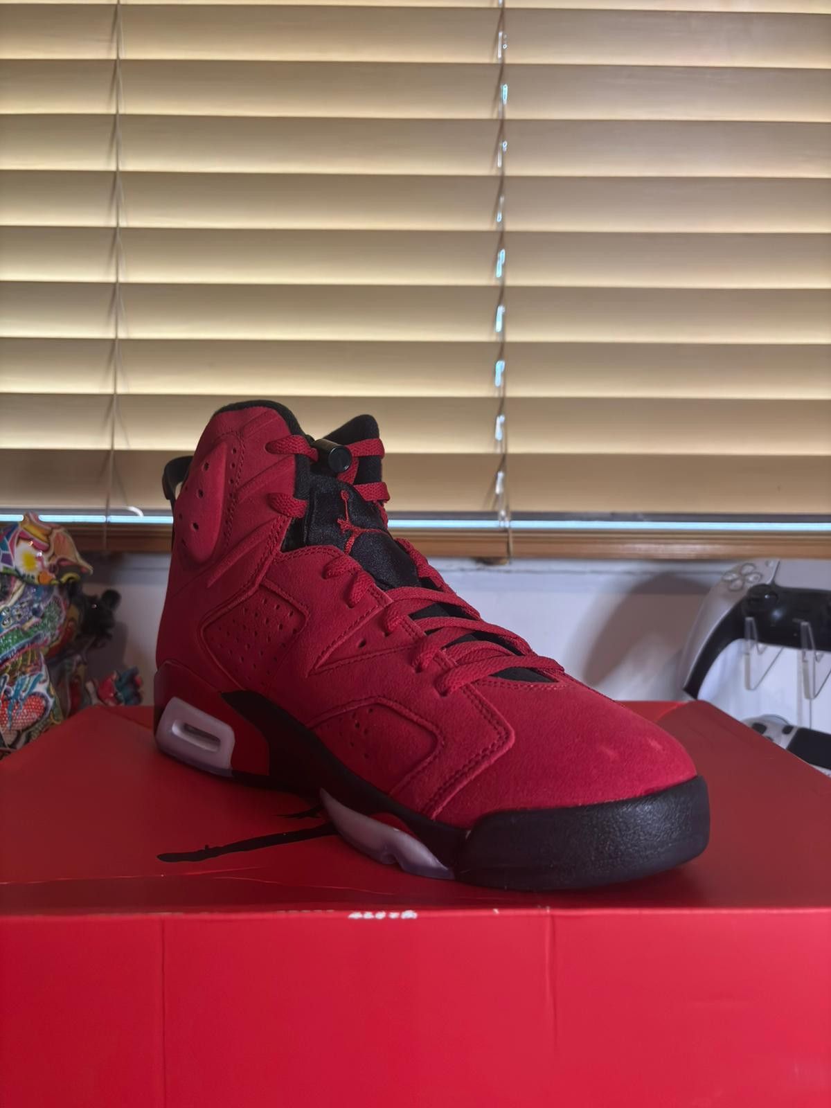 Jordan Brand Nike Air Jordan 6 Retro "Toro Bravo" Size US 11 / EU 44 - 7 Thumbnail