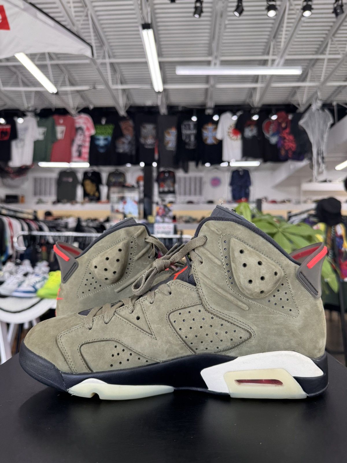 Jordan Brand Air Jordan 6 Travis Scott Size 11 (2019) Size US 11 / EU 44 - 4 Thumbnail