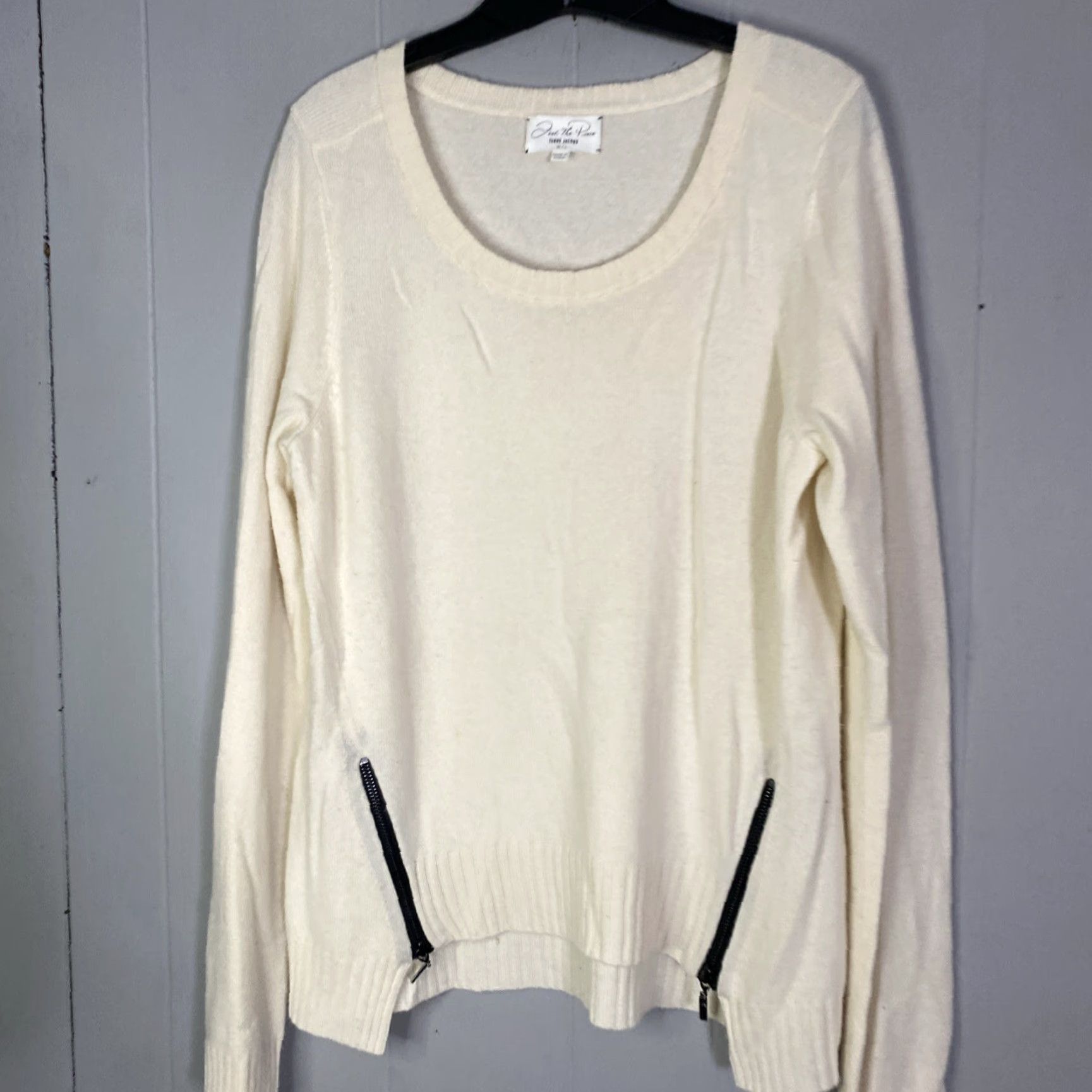 Vintage Womens 100% Cashmere Sweater Front Zip ‘Feel The Piece’ Terre Jacobs M/L Beige Pullover Long Sleeve Winter 20X25 Womens Size M / US 6-8 / IT 42-44 - 4 Thumbnail