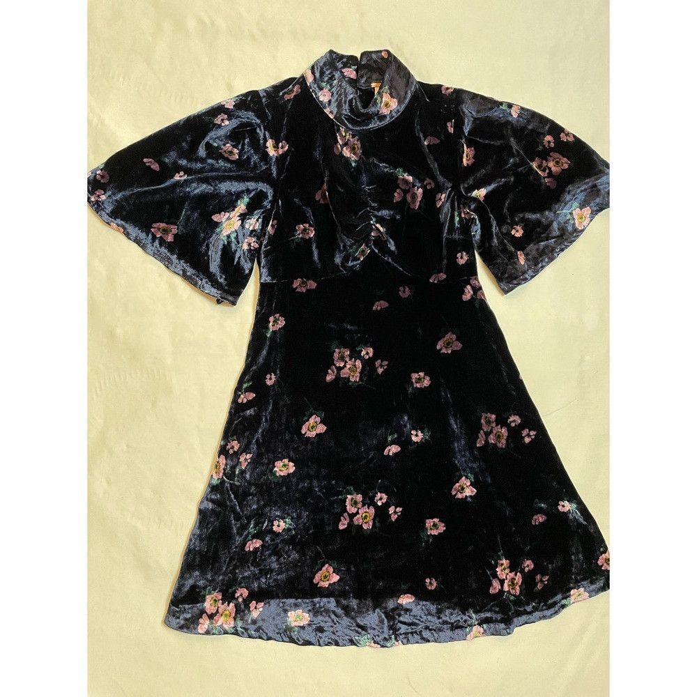 Free People NWT New $148 FREE PEOPLE Be My Baby Velvet Mini Navy Floral Size XS / US 0-2 / IT 36-38 - 6 Thumbnail