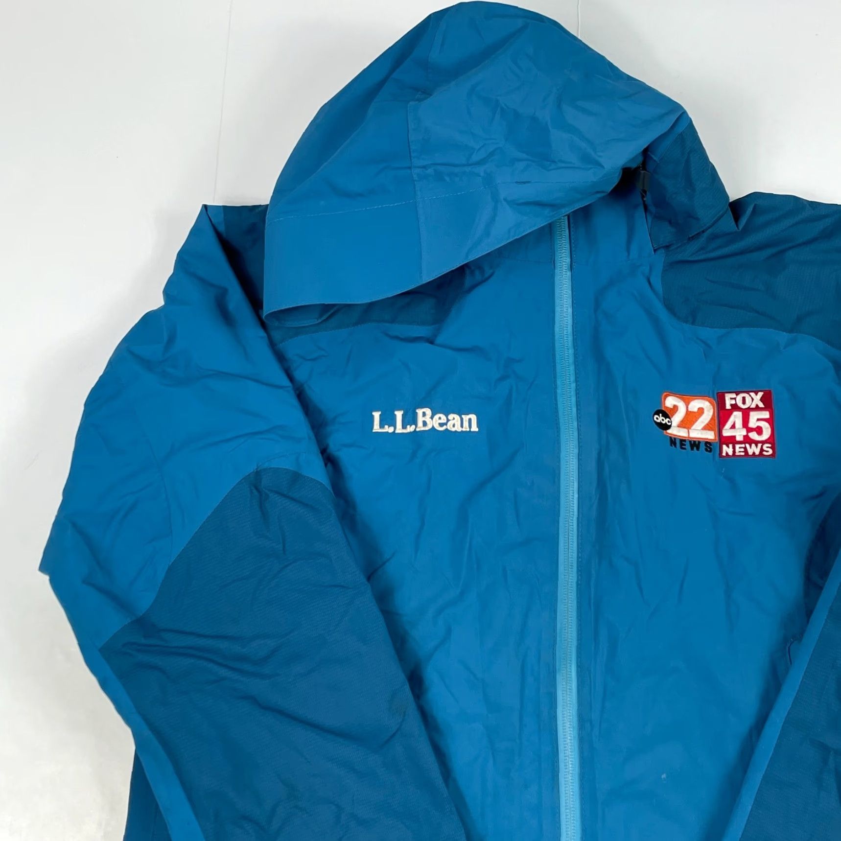 Vintage VINTAGE LL Bean Jacket Womens Small Blue Hooded Waterproof Rain Hiking Fishing Climbing Size S / US 4 / IT 40 - 2 Thumbnail