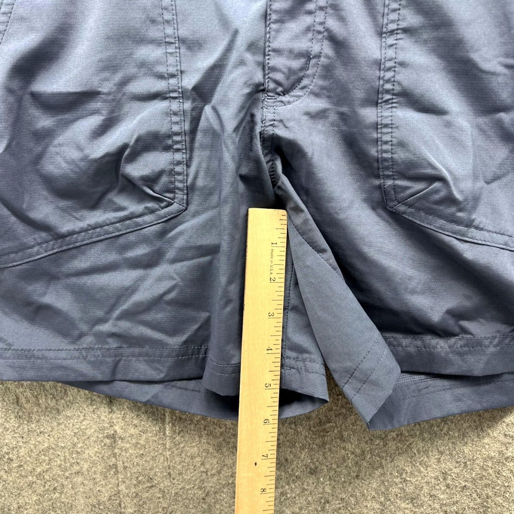 Vintage Columbia Shorts Women 8 Blue Chino Flat Front Nylon Lightweight Pockets 6" Inseam Regular Omni Shield Advanced Repelency Vintage No Size 30" / US 8 / IT 44 - 6 Thumbnail