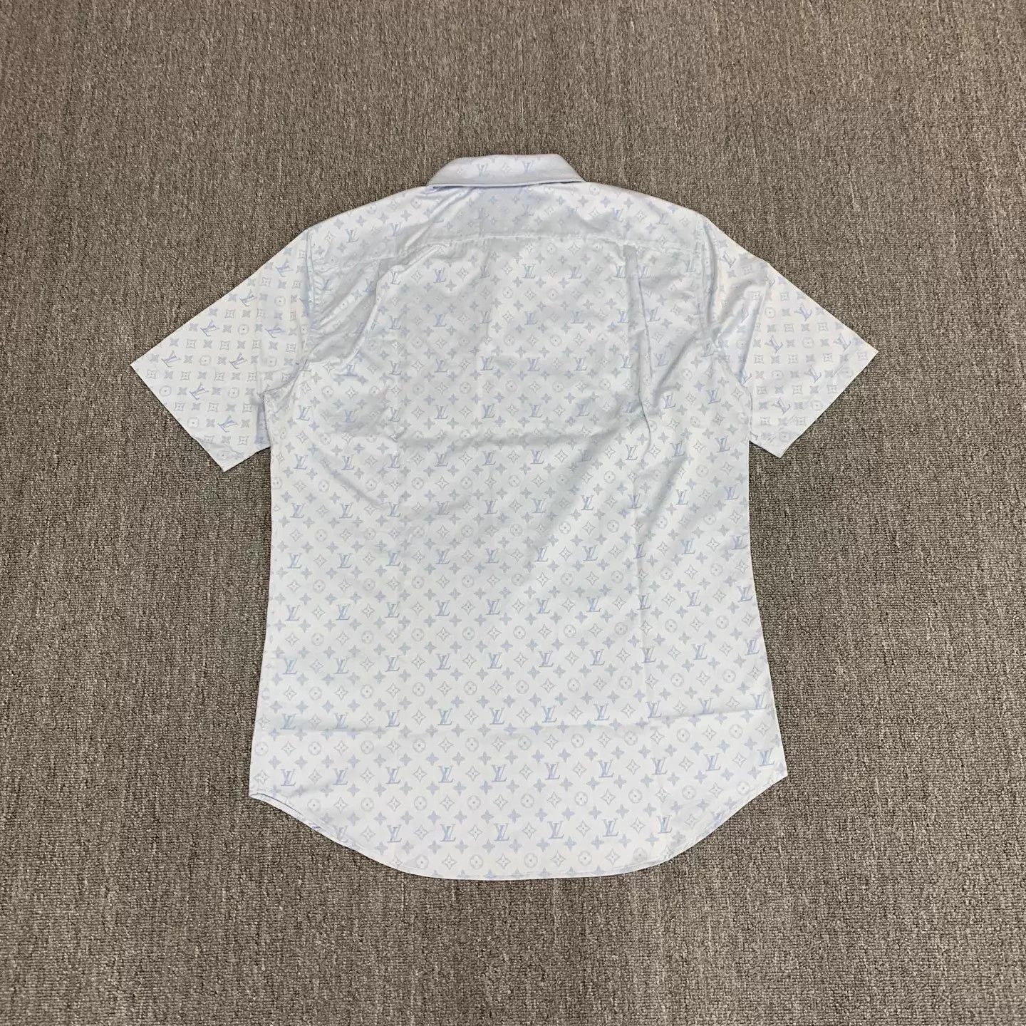 Louis Vuitton LV 26 new blue Monogram short-sleeve shirt 40 tags Size US M / EU 48-50 / 2 - 2 Thumbnail