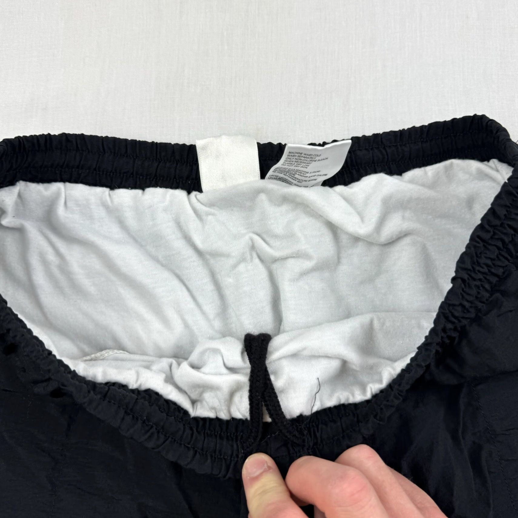 Wilson VINTAGE Wilson Swim Trunks Adult XL Black Classic Ocean Beach Shorts 90s Y2K Size US 36 / EU 52 - 3 Thumbnail