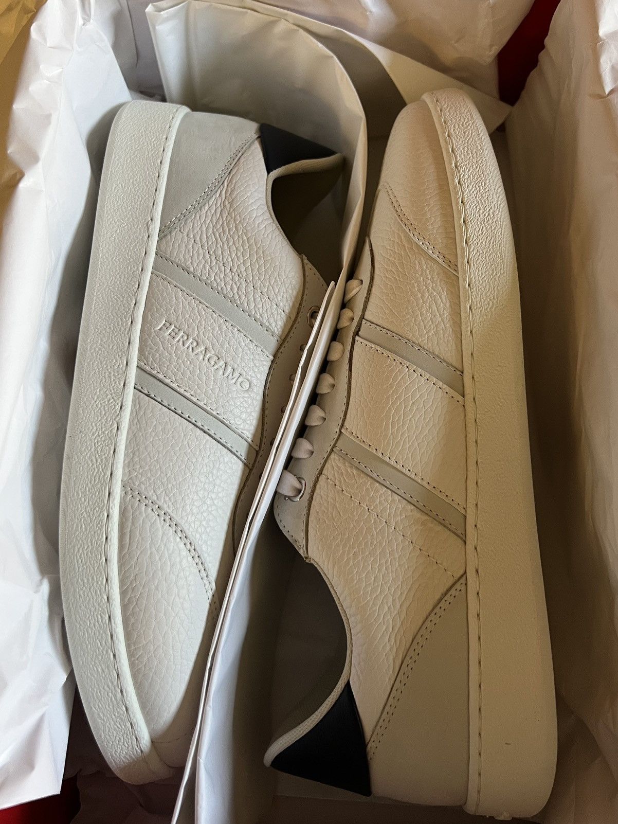 Salvatore Ferragamo Ferragamo Low top sneaker with signature Achille Size US 7.5 / EU 40-41 - 13 Thumbnail