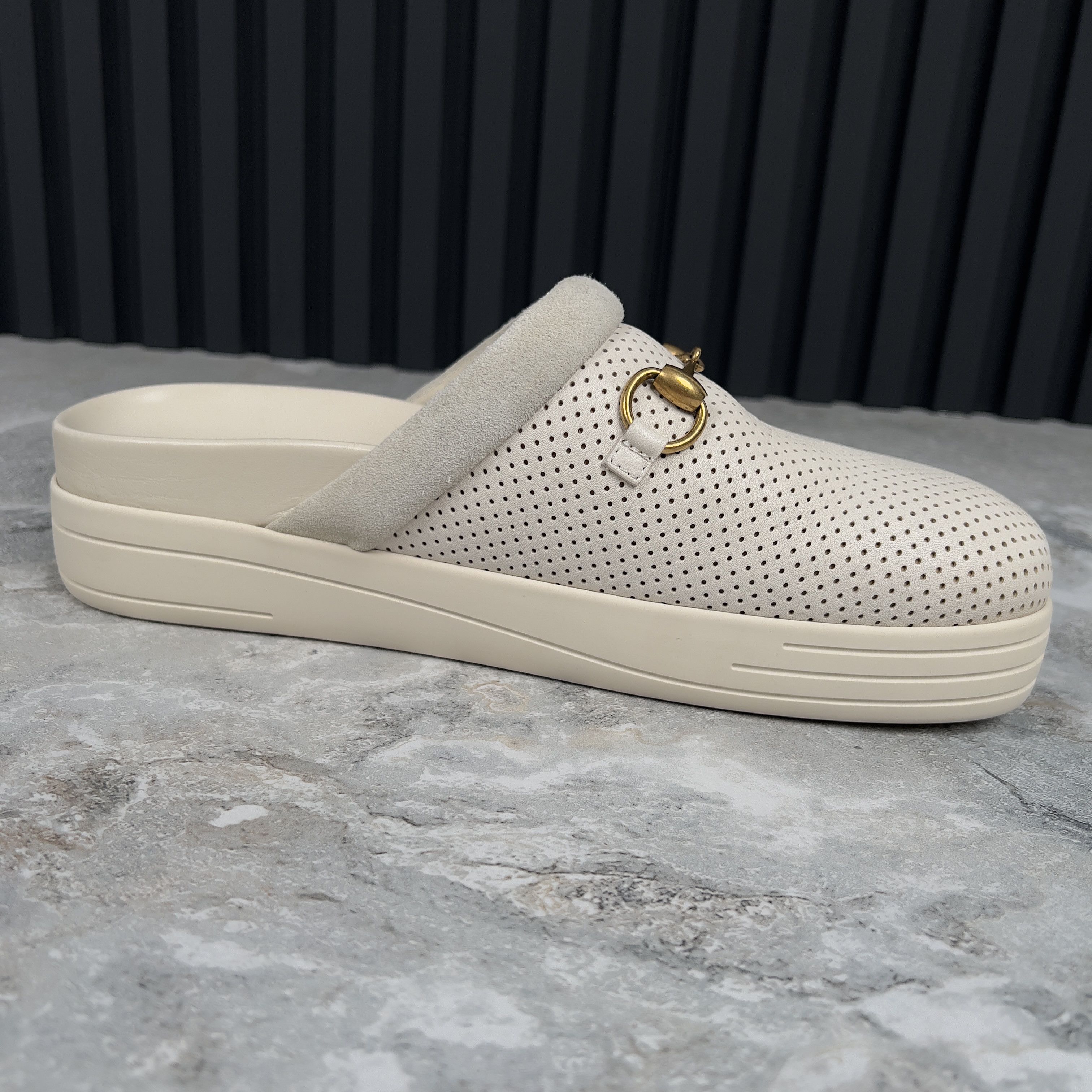 Gucci GUCCI Horsebit Platform Mallorca Mule Perforated Leather Size US 8.5 / EU 41-42 - 9 Thumbnail