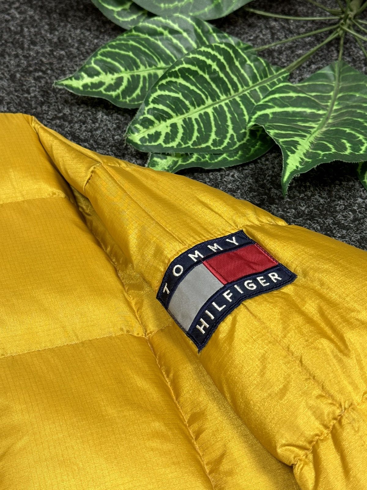 Tommy Hilfiger × Vintage TOMMY HILFIGER PUFFER OUTDOORS Size US L / EU 52-54 / 3 - 10 Thumbnail