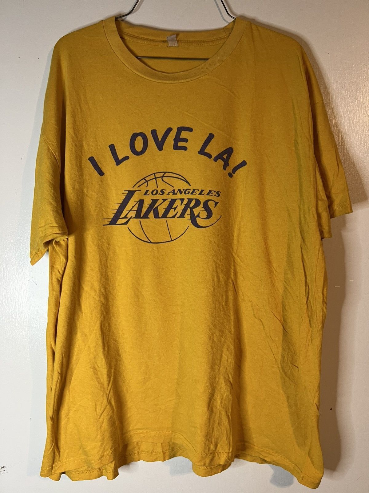 Vintage Vintage Los Angeles Lakers Basketball Tshirt Size US L / EU 52-54 / 3 - 1 Thumbnail