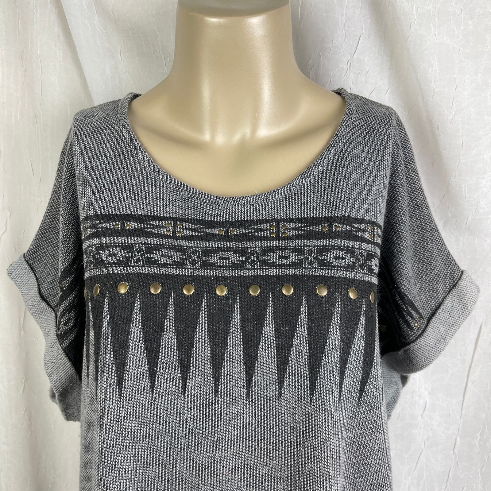 Forever 21 Forever 21 Grey Black Studded Fringe Top Southwestern Print Size S / US 4 / IT 40 - 2 Thumbnail