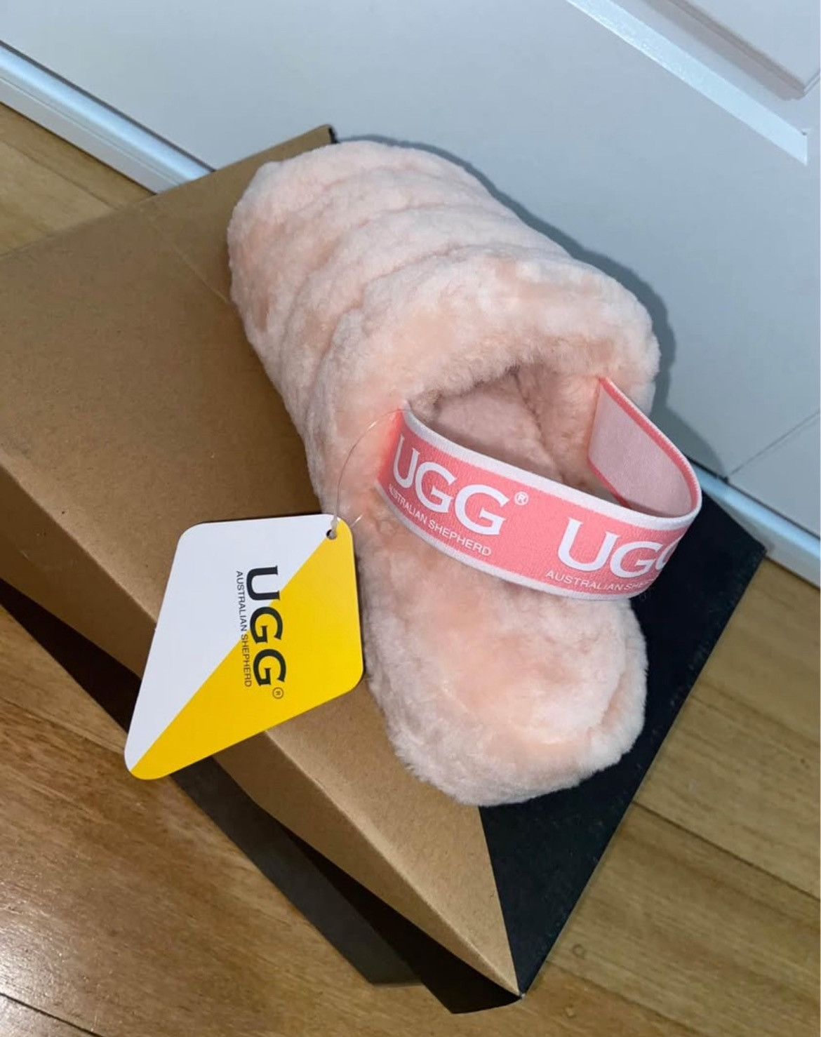 Ugg Pink slippers Size US 8 / IT 38 - 4 Thumbnail