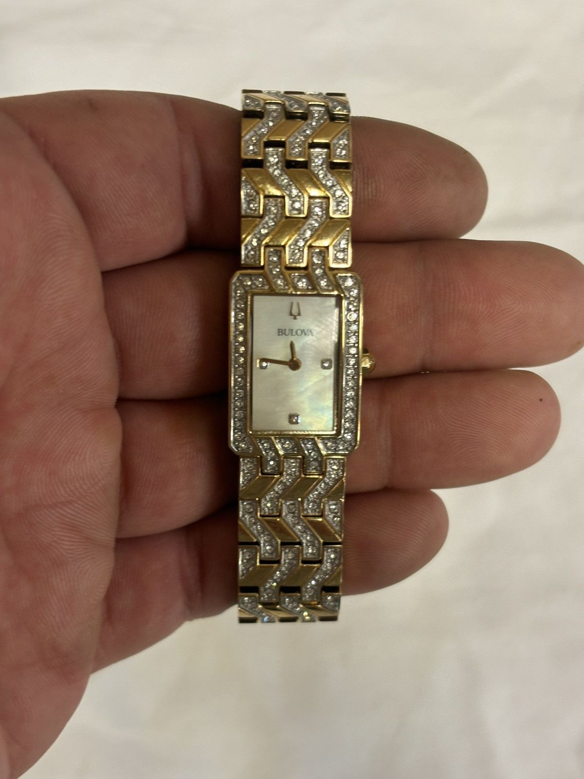 Bulova Bulova Women’s 98L301 Classic Diamond Gold Tone Womens Watch Size ONE SIZE - 6 Thumbnail