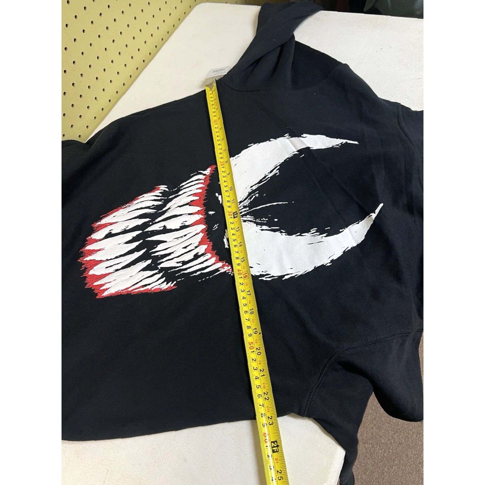 Vintage Marvel Venom Hoodie Sz M Black MCU Graphic Print User: Marvel Venom Hoodie Sz M Black MCU Graphic Print Size US M / EU 48-50 / 2 - 6 Thumbnail