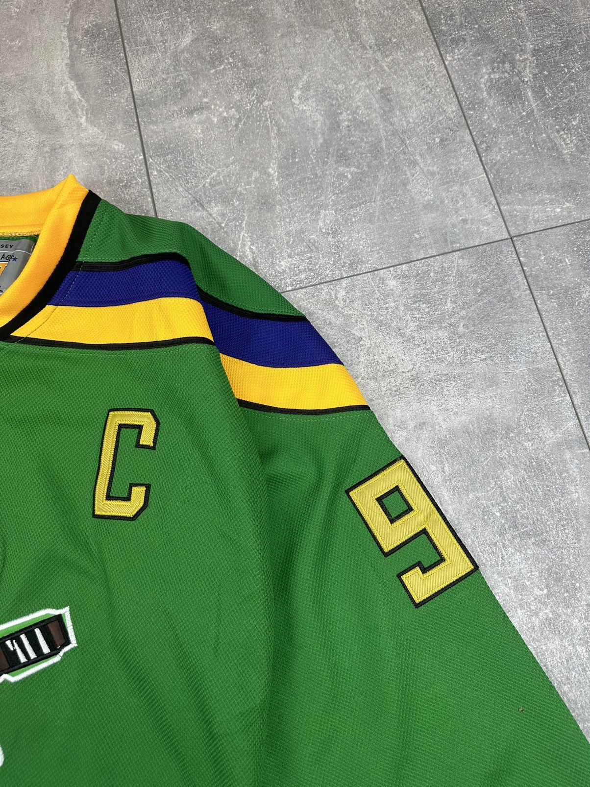 Ccm The Might Ducks Movie Conway 96 NFL Jersey Hockey 90s Size US M / EU 48-50 / 2 - 8 Thumbnail