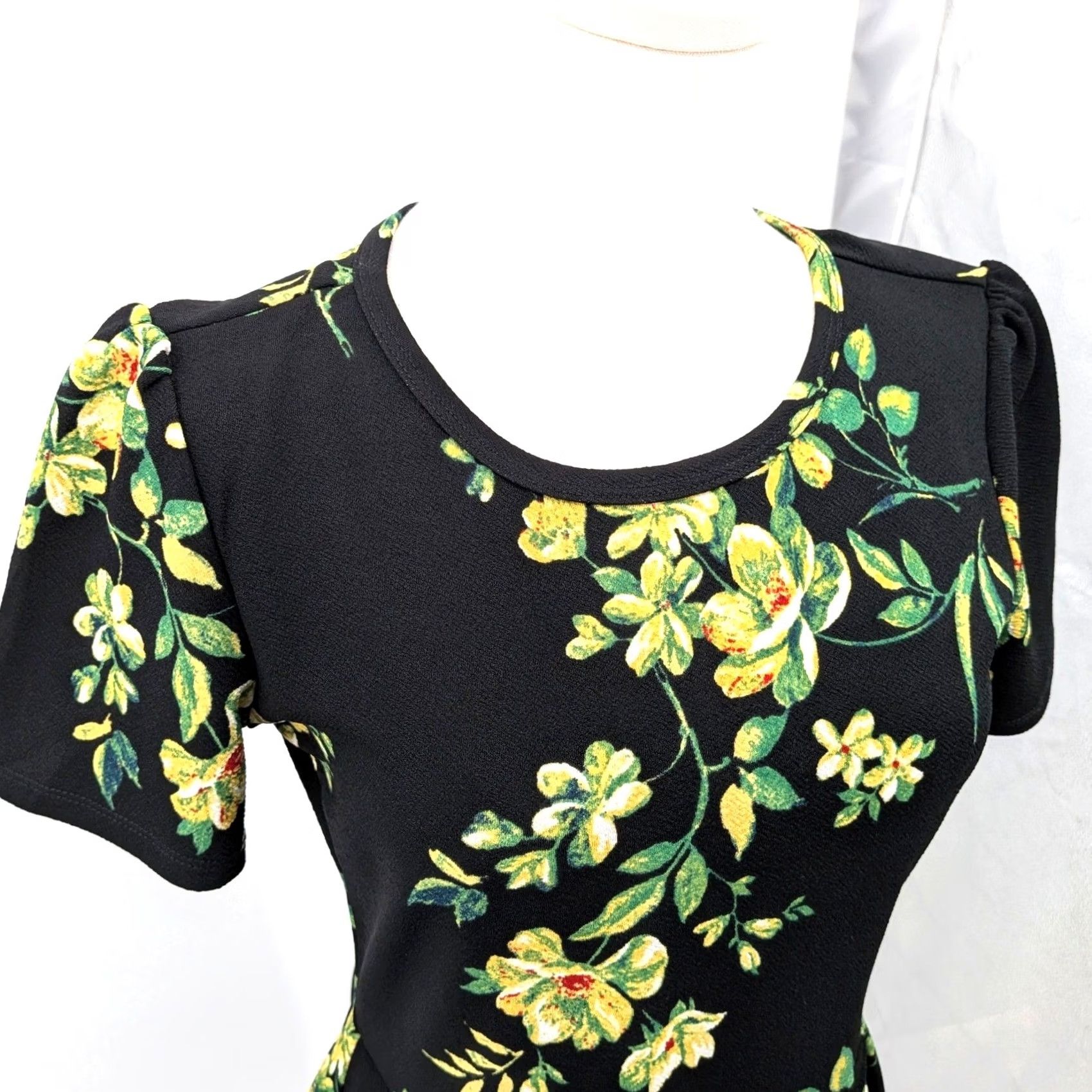 Vintage Floral Fit & Flare Dress Puff Sleeve Soft Girl Black Size S LuLaRoe Women Size S / US 4 / IT 40 - 5 Thumbnail
