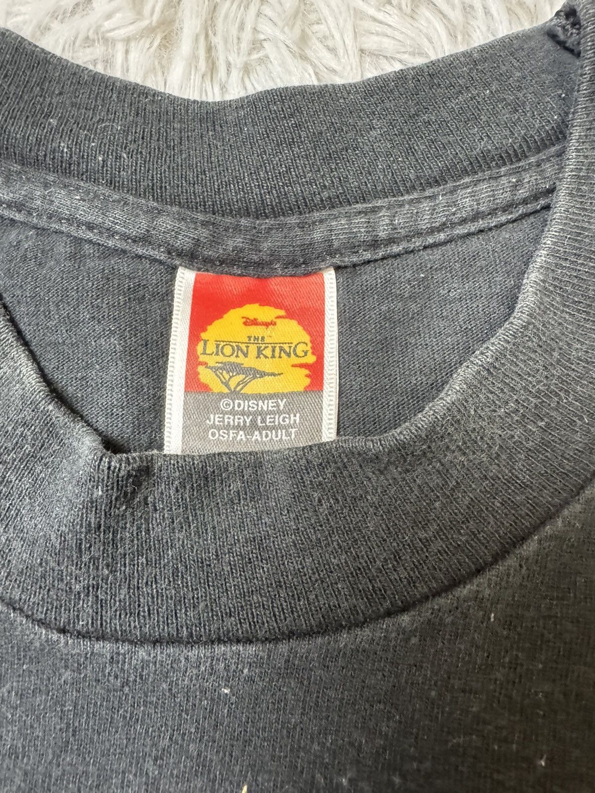 Vintage Vintage The Lion King Size US XL / EU 56 / 4 - 2 Thumbnail